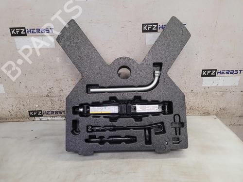 Used Jack Kit SEAT LEON ST (5F8) 1.6 TDI (115 hp) 24039319