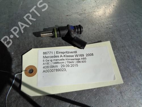 Used Injector MERCEDES-BENZ /8 (W114) 230.6 (114.015) (120 hp) 12863685