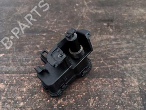 Used Fuel door actuator SKODA OCTAVIA III Combi (5E5, 5E6) 2.0 TDI 4x4 (150 hp) 22292867
