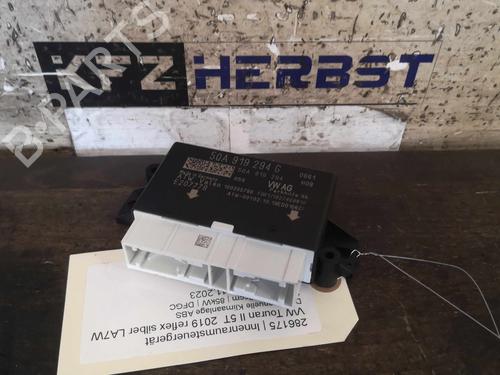 Used Control unit VW TOURAN (5T1) 2.0 TDI (116 hp) 22282404