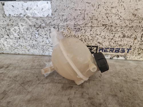 Ekpansionstank OPEL CROSSLAND X / CROSSLAND (P17, P2QO) 1.2 (75) (110 hp) 32863067