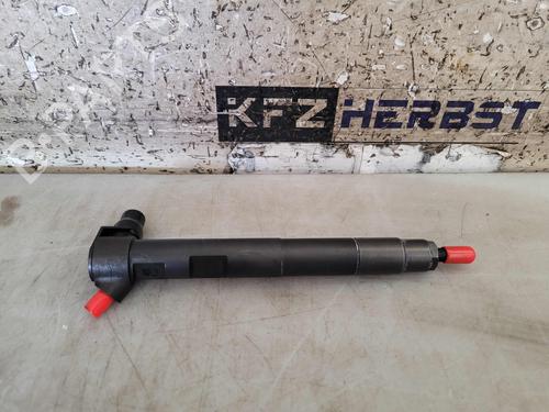 Used Injector MERCEDES-BENZ C-CLASS (W205) C 220 BlueTEC / d (205.002, 205.004) (170 hp) 24923874