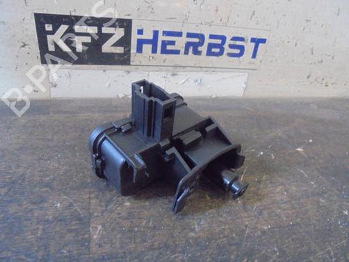 Used Fuel door actuator SKODA FABIA III Estate (NJ5) 1.2 TSI (110 hp) 13068229