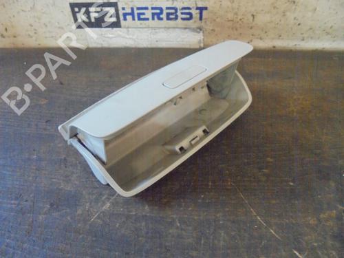 Porte-gobelet/Objets VW GOLF V (1K1) 1.6 FSI (115 hp) 13062960