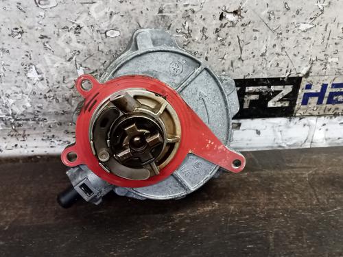 Used Vacuum pump AUDI A6 C7 Avant (4G5, 4GD) 2.8 FSI quattro (204 hp) 22294315