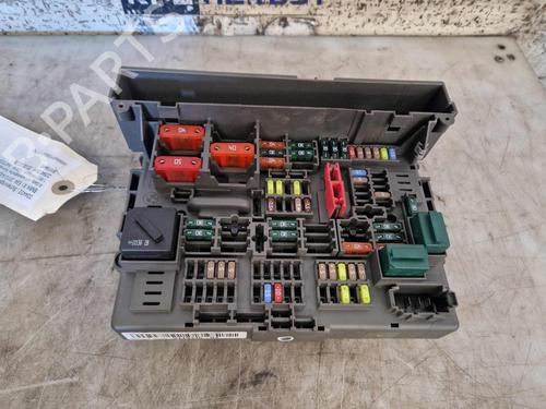 Caja reles / fusibles BMW X1 (E84) xDrive 18 d (143 hp) 32862931