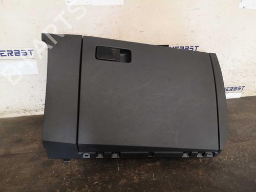 Handskerum VW POLO VI (AW1, BZ1, AE1) 1.0 (65 hp) 22278483