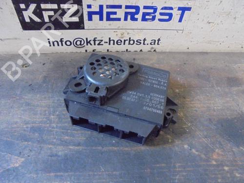 Used Headrest RENAULT CLIO III (BR0/1, CR0/1) 1.2 16V (BR02, BR0J, BR11, CR02, CR0J, CR11) (75 hp) 13061731