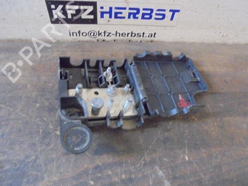 Used Fuse box AUDI A5 (8T3) 3.2 FSI quattro (265 hp) 13440760