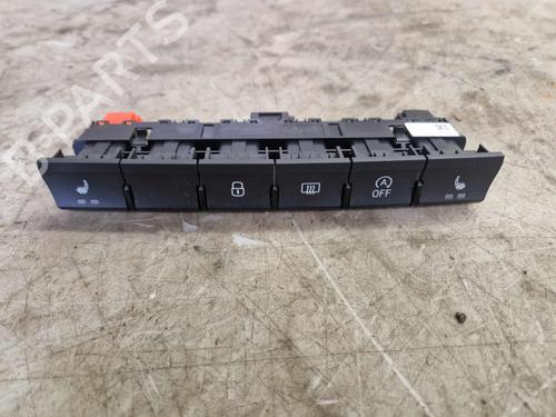 Used Switch Switch SKODA RAPID (NH3, NK3, NK6) 1.2 TSI (110 hp) 33845412 33845412