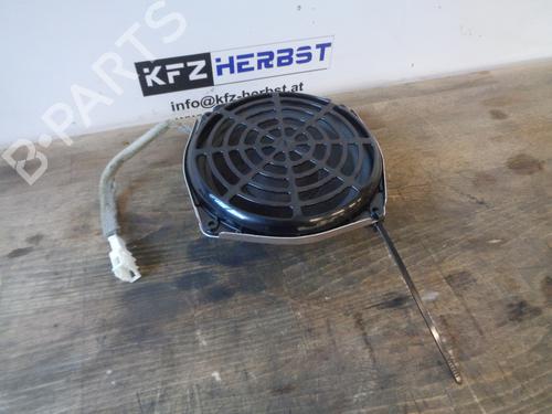 Used Speaker AUDI A1 Sportback (8XA, 8XF) 1.4 TDI (90 hp) 13432611