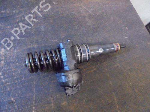 Used Injector VW GOLF V (1K1) 1.9 TDI (105 hp) 20138877