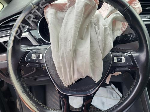 Used Steering wheel Steering wheel 39010240 39010240