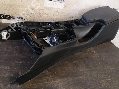 Consola central BMW 3 Touring (F31) 318 d (136 hp) 9235473 Mittelarmlehne | 9360528