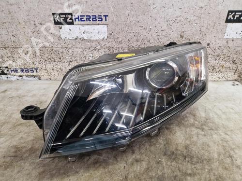 Faro izquierdo SKODA OCTAVIA III Combi (5E5, 5E6) 1.6 TDI (105 hp) 30743953