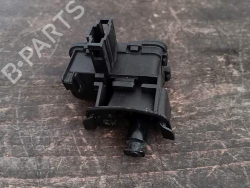 Fuel door actuator SKODA OCTAVIA III Combi (5E5, 5E6) 2.0 TDI 4x4 | BP22292867E18 