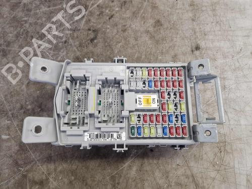 Used Fuse box Fuse box 33952004 33952004