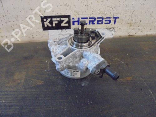 Used Vacuum pump KIA CEE'D Sportswagon (JD) 1.6 CRDi 128 (128 hp) 12889101