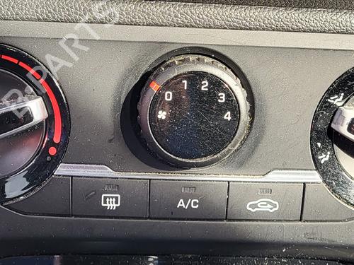 Used Climate control Climate control HYUNDAI i20 II (GB, IB) 1.2 (84 hp) 39688610 39688610