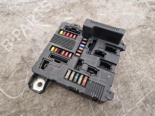 Used Fuse box RENAULT GRAND SCÉNIC II (JM0/1_) 1.9 dCi (JM14) (131 hp) 33038773