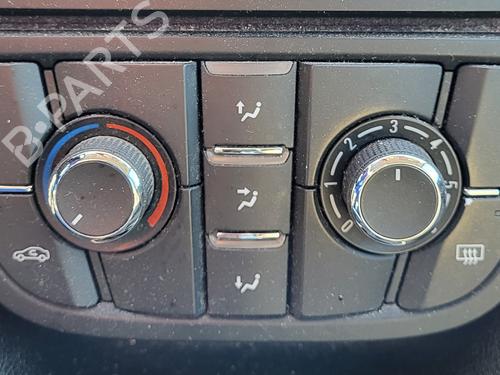 Used Climate control Climate control 39168491 39168491