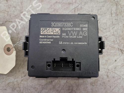 Used Control unit SEAT LEON ST (5F8) 1.6 TDI (115 hp) 28327201