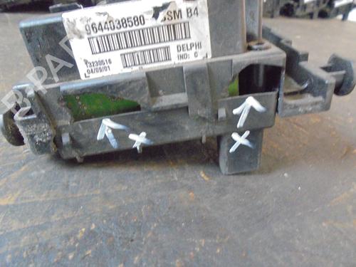 Fuse box PEUGEOT 307 Saloon 1.6 | BP20668733E1 