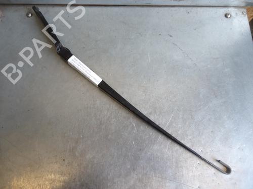 Used Front windshield wiper arm BMW 3 (E46) 316 i (105 hp) 13066350