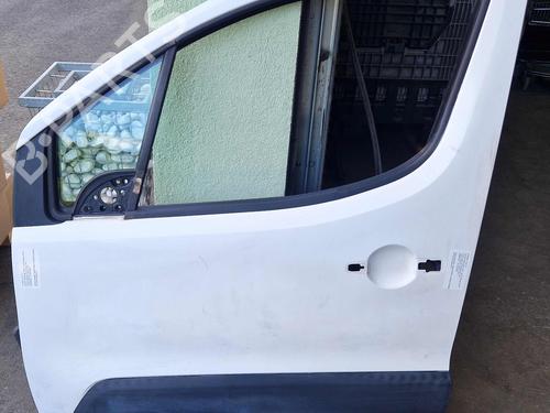 Used Left front door CITROËN BERLINGO / BERLINGO FIRST Box Body/MPV (M_) 1.6 HDI 90 (MB9HX, MC9HX) (90 hp) 26455972