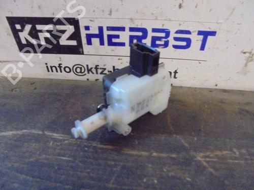 Used Fuel door actuator VW TOURAN (1T1, 1T2) 1.9 TDI (90 hp) 15058973