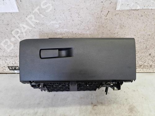Used Glove box BMW X1 (F48) sDrive 18 d (136 hp) 28494727