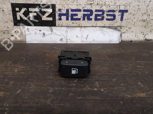 Used Fuel door actuator NISSAN NAVARA NP300 Pickup (D23, D23T) 2.5 dCi (190 hp) 13442858