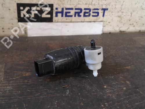 Used Washer pump BMW 2 Active Tourer (F45) 218 d (136 hp) 13069380