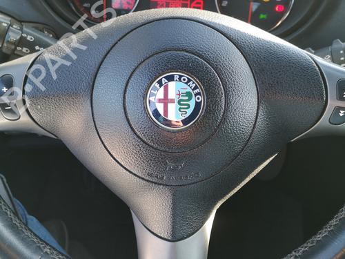Used Driver airbag Driver airbag ALFA ROMEO 147 (937_) 1.6 16V T.SPARK ECO (937.AXA1A, 937.BXA1A) (105 hp) 34369474 34369474