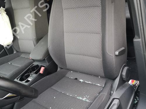 Used Left front seat VW TOURAN (5T1) 2.0 TDI (116 hp) 30096531