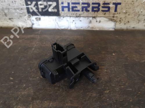Used Fuel door actuator SKODA OCTAVIA III Combi (5E5, 5E6) 2.0 TDI (150 hp) 22290050