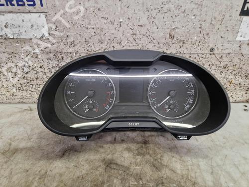 Kombinert Instrument SKODA OCTAVIA III Combi (5E5, 5E6) 1.6 TDI (105 hp) 30743930