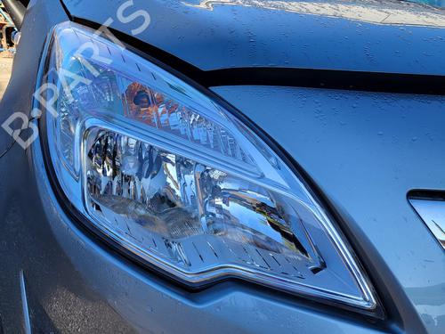 Used Right headlight Right headlight 39168500 39168500