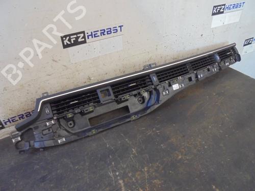 Used Air vent AUDI A4 B9 (8W2, 8WC) 1.4 TFSI (150 hp) 19927017