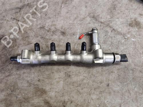 Used Injection rail OPEL ASTRA J (P10) 1.7 CDTI (68) (110 hp) 32338233