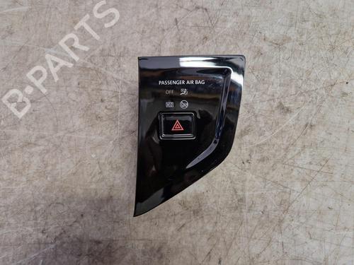 Used Warning switch VW POLO VI (AW1, BZ1, AE1) 1.0 TSI (95 hp) 29268135