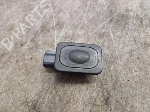 mando-jaguar-xe-x760-2015-30877278 main image