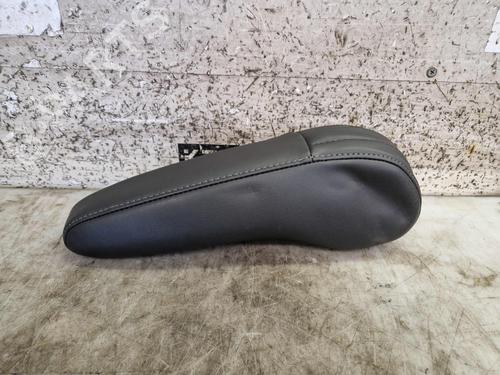 Apoyobrazos central OPEL MOKKA / MOKKA X (J13) 1.6 CDTI (_76) (136 hp) 31657577