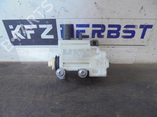 Used Fuel door actuator BMW 5 Gran Turismo (F07) 530 d (245 hp) 13067863