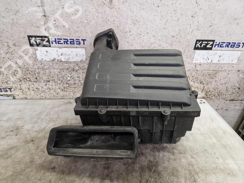 Boîtier de filtre à air SKODA OCTAVIA III Combi (5E5, 5E6) 1.6 TDI (105 hp) 30743929