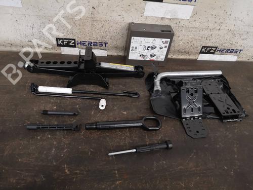Used Jack Kit AUDI Q3 (8UB, 8UG) 2.0 TFSI quattro (211 hp) 19929159