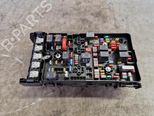 Used Fuse box JEEP CHEROKEE (KL) 2.0 T-GDi (272 hp) 30904665