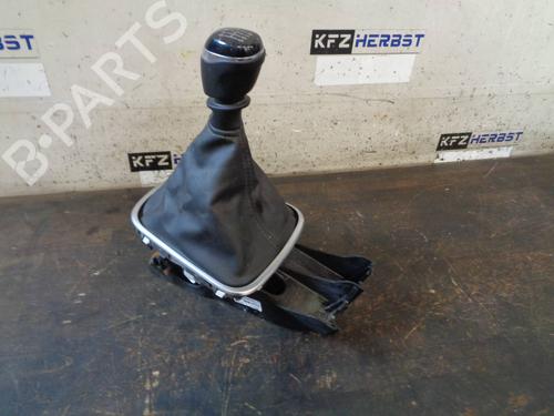 Used Gear lever RENAULT KADJAR (HA_, HL_) 1.5 BLUE dCi 115 (HLA6) (116 hp) 12872103