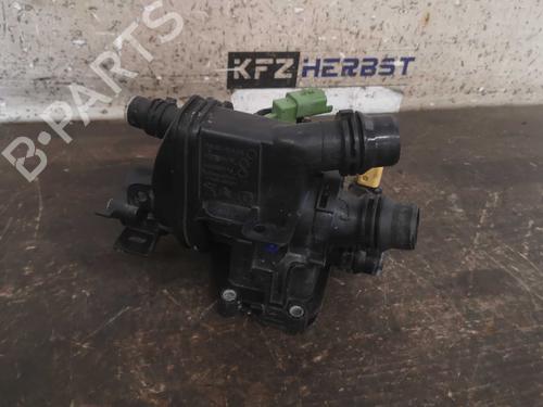 Used Thermostat housing OPEL CORSA F (P2JO) 1.2 (68) (101 hp) 22283985