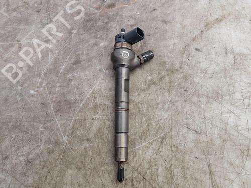 injector-vw-golf-vii-5g1-bq1-be1-be2-2012-2013-2014-2015-2016-2017-2018-2019-2020-2021-36675915 main image